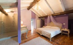 Quart De Lune - Boutique B&B