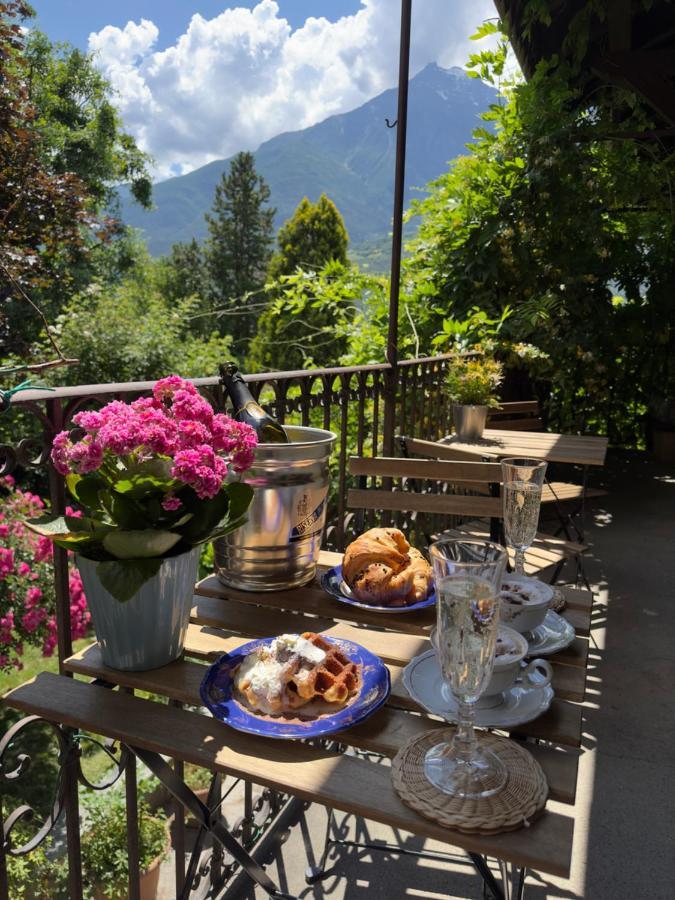 Quart De Lune - Boutique B&B Aosta Exterior photo